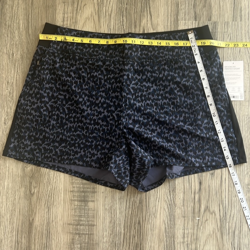 Athleta Brooklyn Printed Short Womens Size 18 NWT - Picture 3 of 8